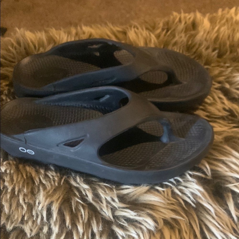 Black Flip Flops